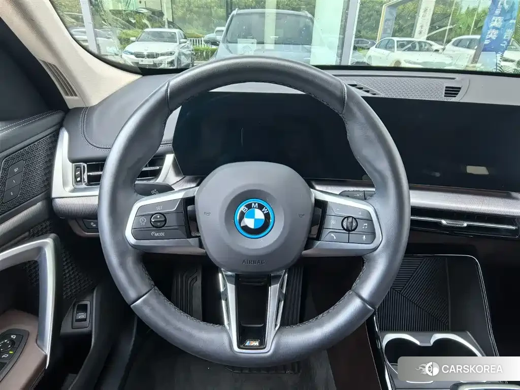 BMW iX1 id 4653977 из Китая 7