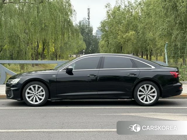 Audi A6L id 4297674 из Китая 7