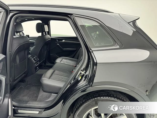 Audi Q5L id 4290468 из Китая 7