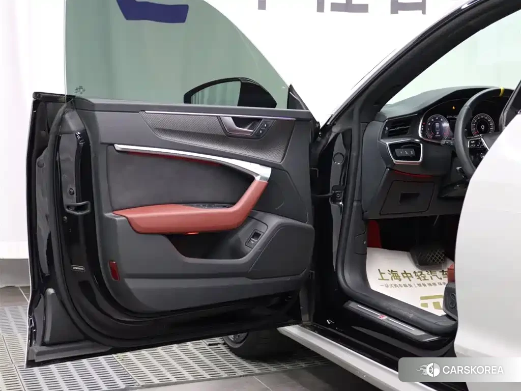 Audi A7L id 4539067 из Китая 7