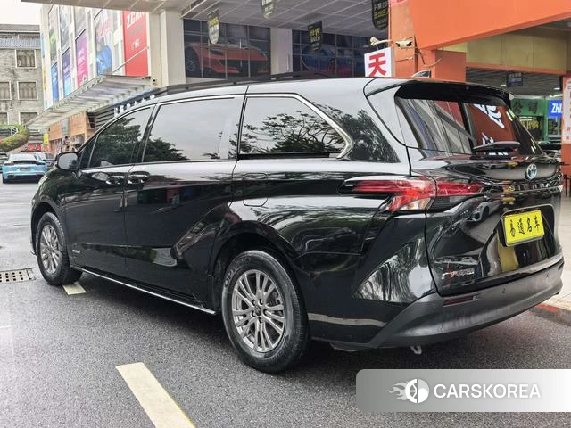 Toyota Saina id 4263550 из Китая 7
