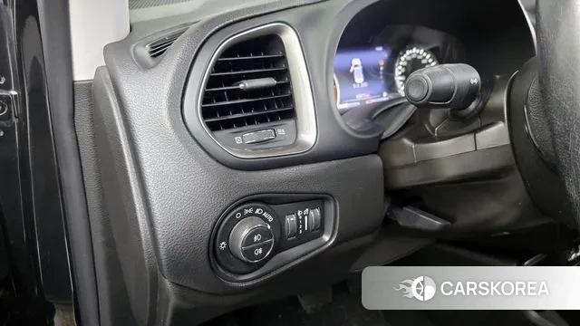 Jeep Renegade id 3170992 из Кореи 7