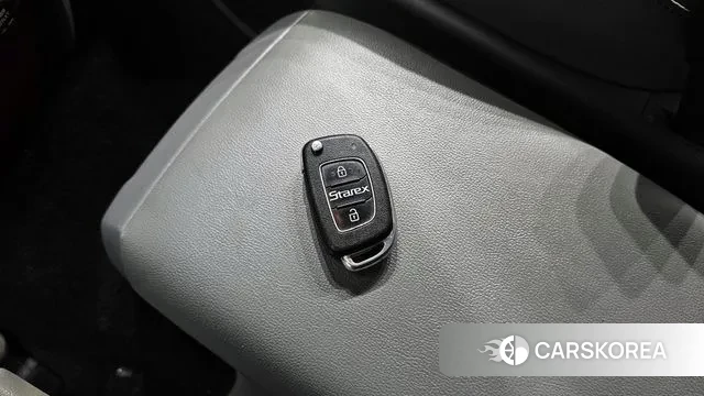 Hyundai The New Grand Starex id 3460276 из Кореи 7