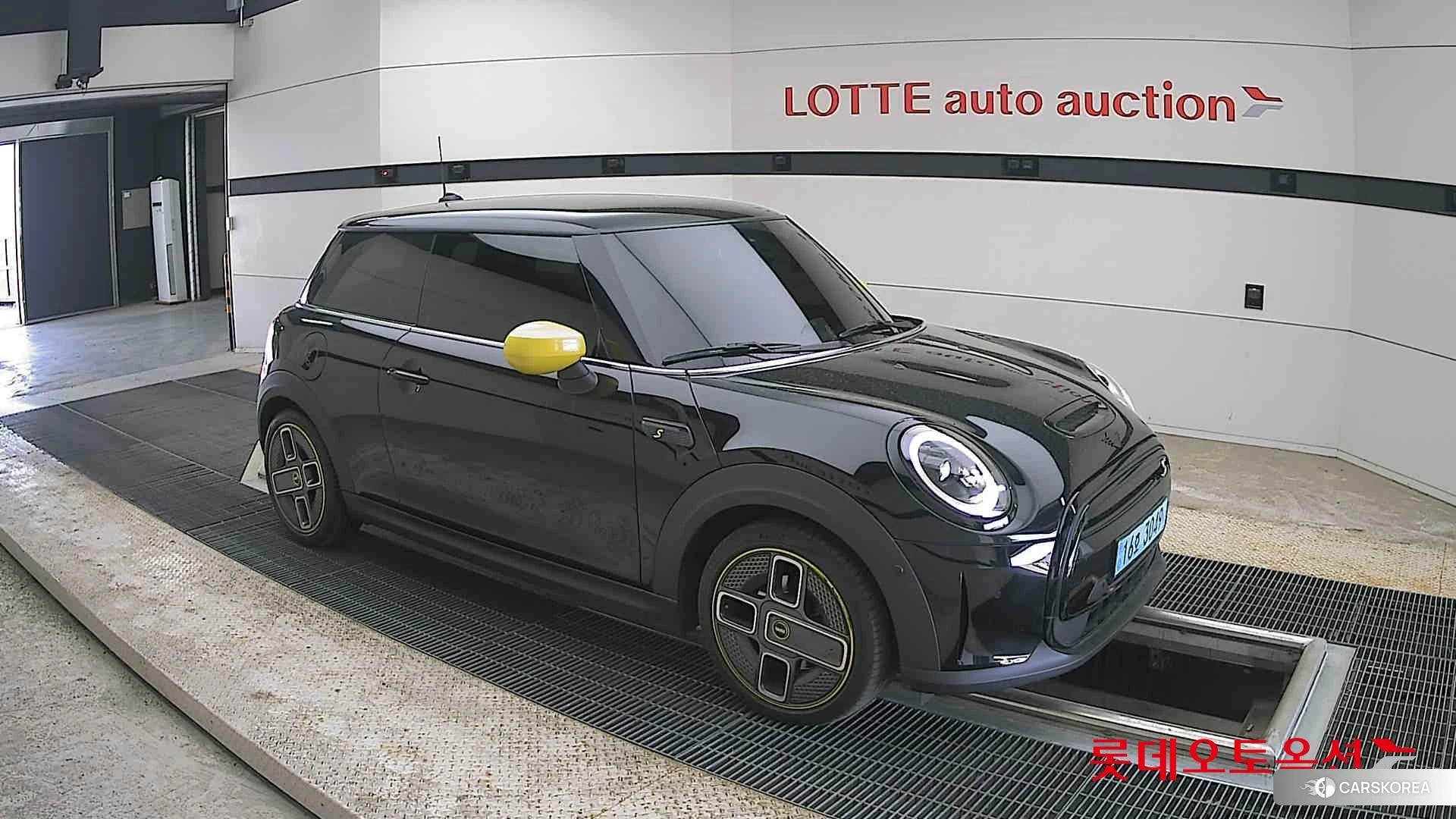BMW MINI Cooper SE id 4289294 из Кореи 7