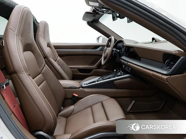 Porsche 911(992) id 4349328 из Кореи 7