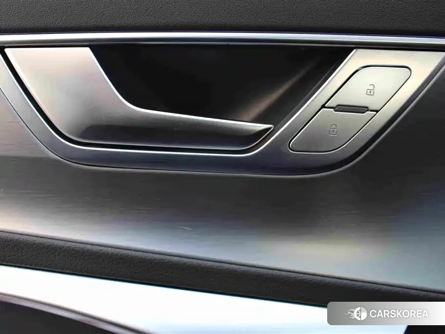 Audi A7L id 4659771 из Китая 7