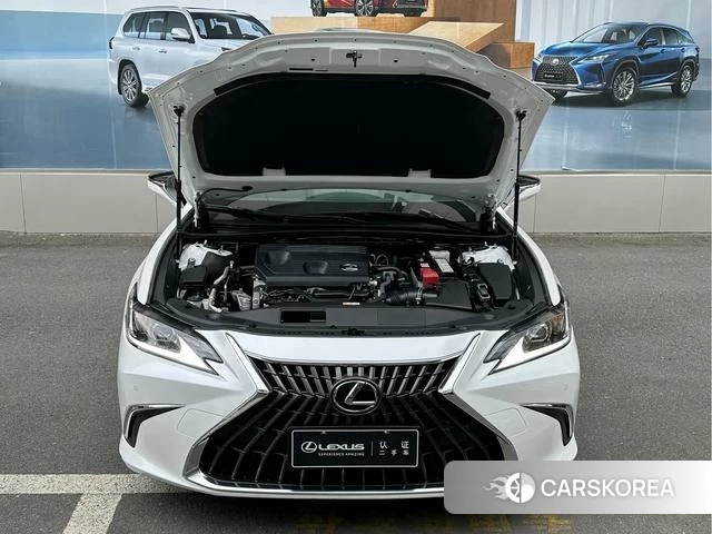 Lexus ES id 4333751 из Китая 7