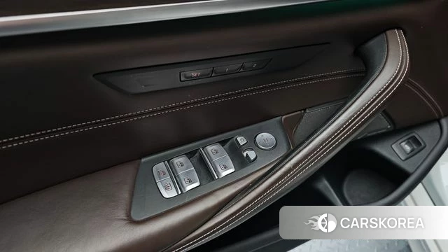 BMW 5 Series (G30) id 4470786 из Кореи 7