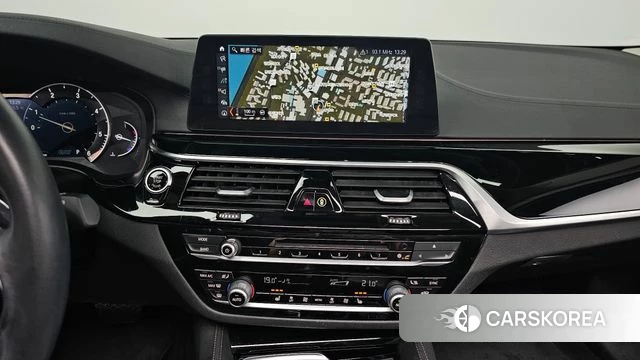 BMW 5 Series (G30) id 4596217 из Кореи 7