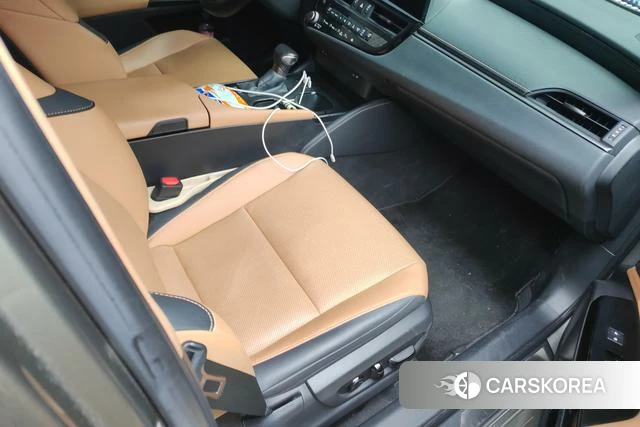 Lexus ES id 4314003 из Китая 7