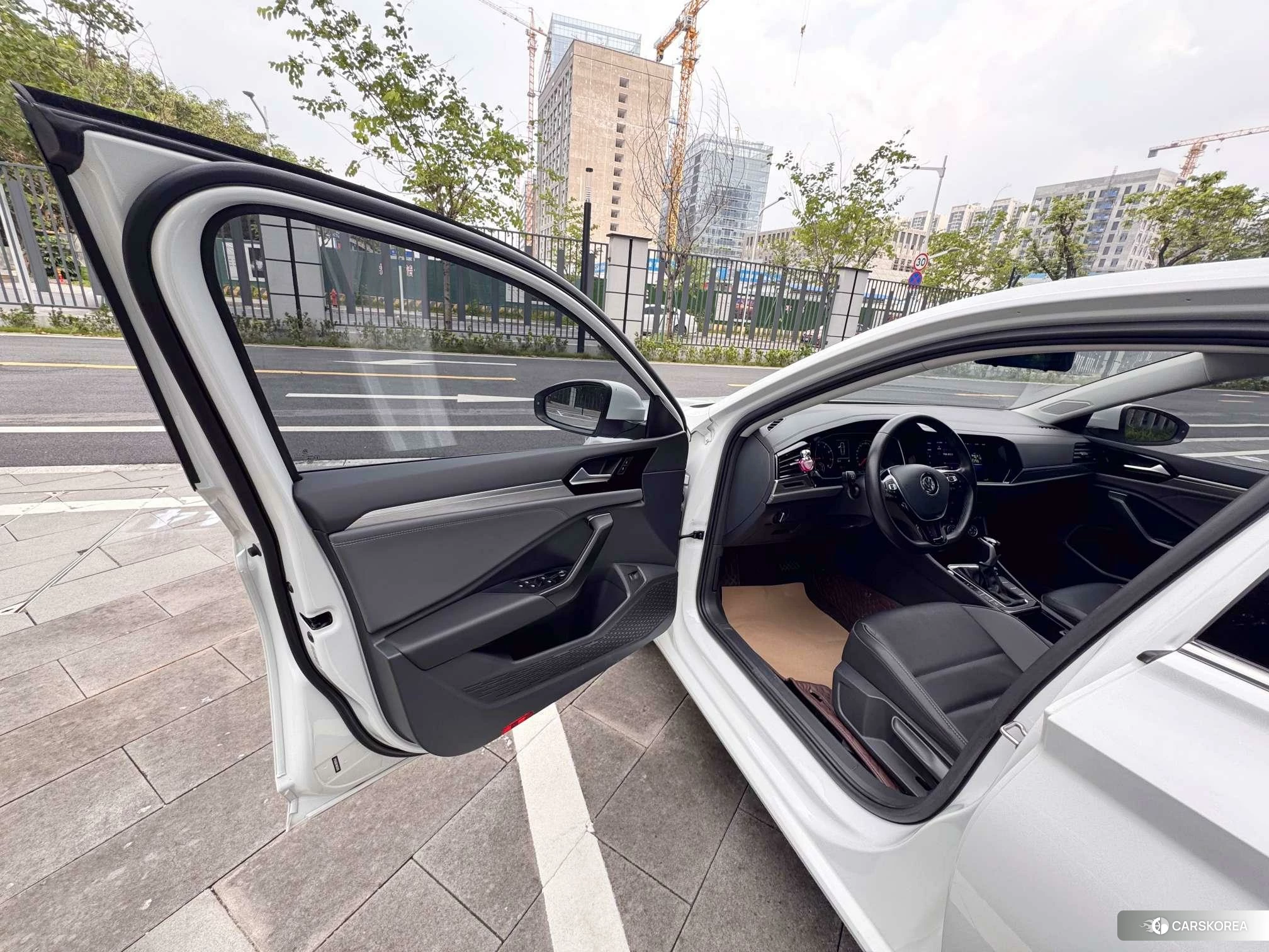 Volkswagen Sagitar id 4413212 из Китая 7