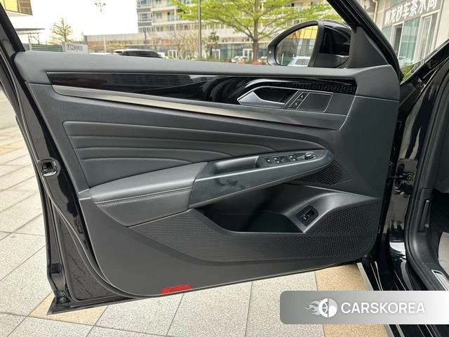 Volkswagen Passat id 4301424 из Китая 7