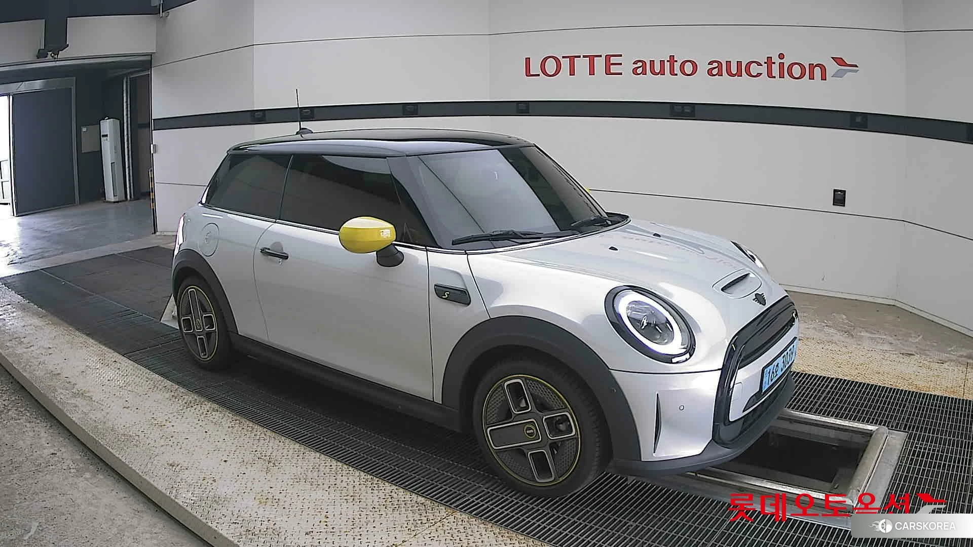BMW MINI Cooper SE id 4498333 из Кореи 7