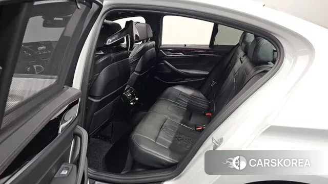 BMW 5 Series (G30) id 3664847 из Кореи 7