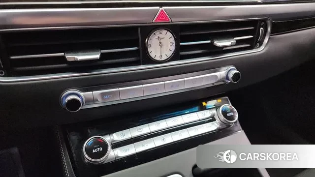 Genesis G90 id 3607952 из Кореи 7