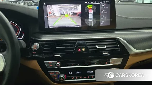 BMW 5 Series (G30) id 3732699 из Кореи 7