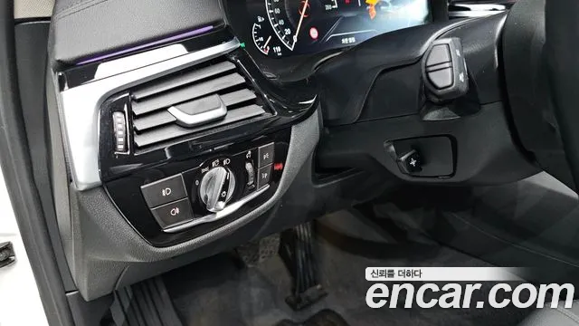 BMW 5 Series (G30) id 2337667 из Кореи 7