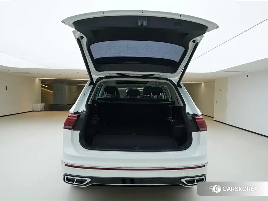 Volkswagen Tiguan L id 4679678 из Китая 7