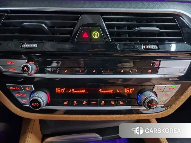 BMW 5 Series (G30) id 3012313 из Кореи 7