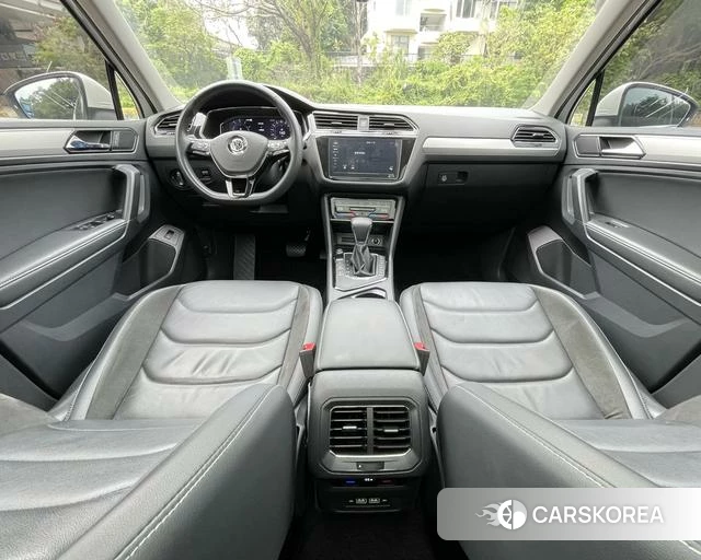 Volkswagen Tiguan L PHEV id 4228544 из Китая 7