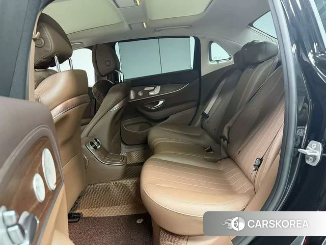 Mercedes-Benz E-class id 4353066 из Китая 7
