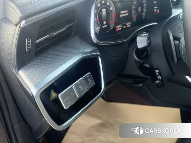 Audi A6L id 4271815 из Китая 7