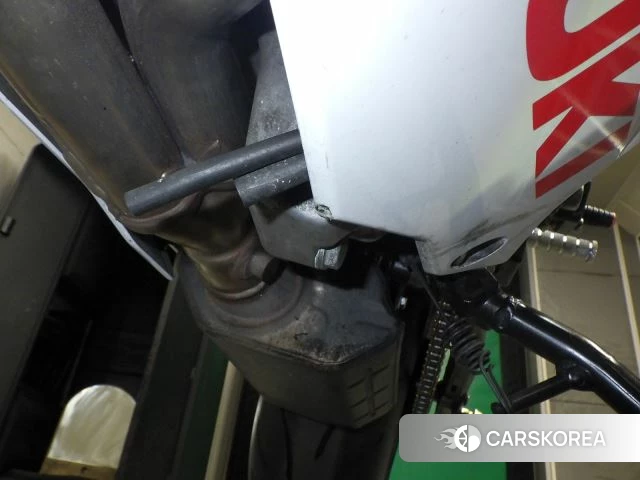 Проданный Suzuki GSX-R750 id 3996281 из Японии, фото 7