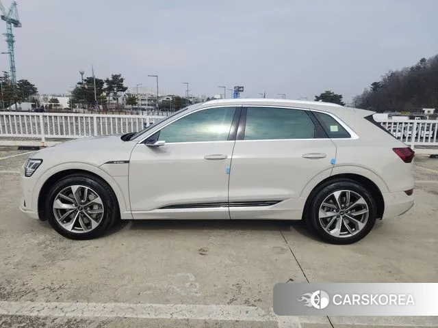 Audi e-Tron id 3690722 из Кореи 7