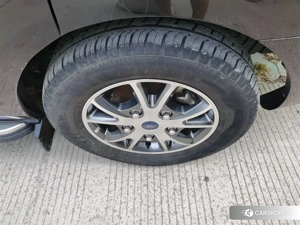 Ford Touruiou id 4515512 из Китая 7