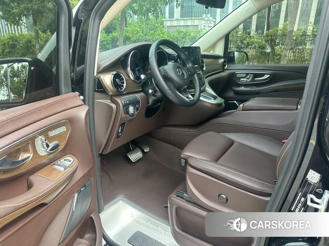 Mercedes-Benz V-class id 4366198 из Китая 7