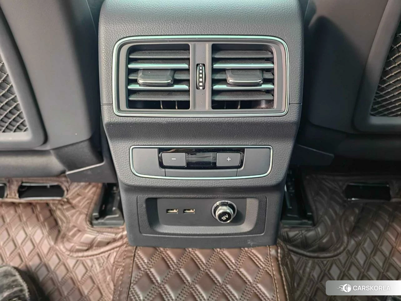 Audi Q5L id 4512813 из Китая 7