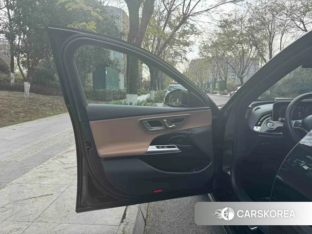 Mercedes-Benz E-class PHEV id 4314467 из Китая 7