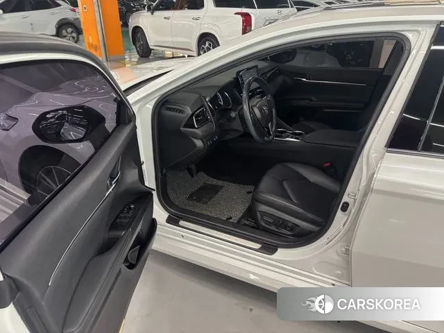 Toyota Camry (XV70) id 3335068 из Кореи 7