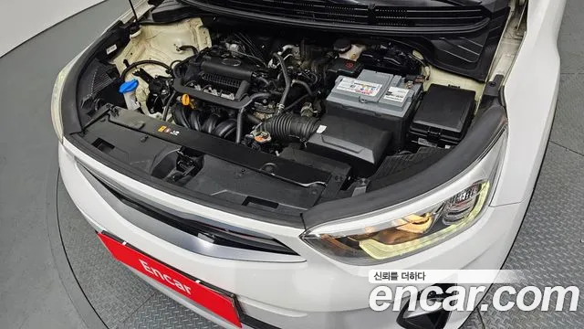 Kia Stonic id 2645238 из Кореи 7