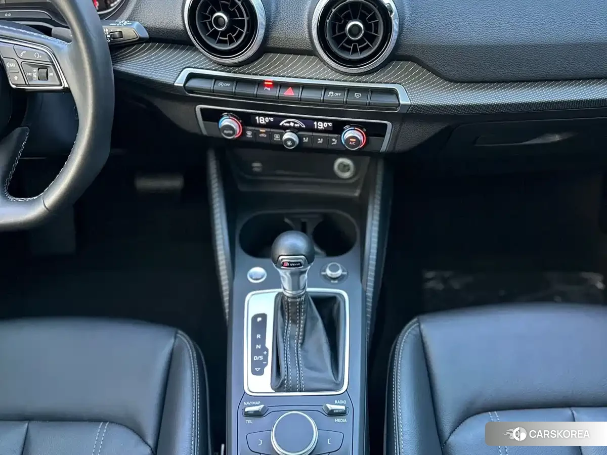Audi Q2L id 4545683 из Китая 7