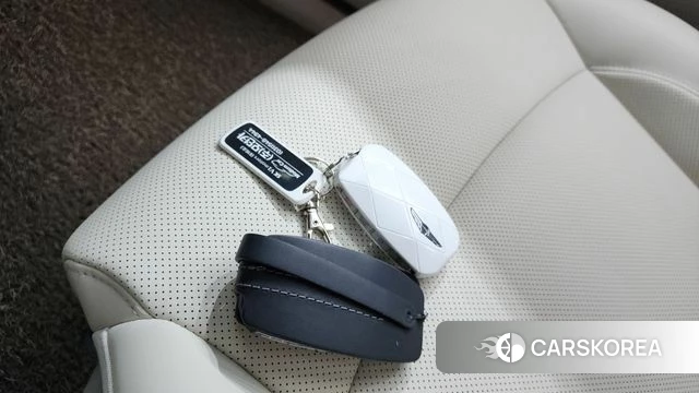 Genesis GV60 id 4463577 из Кореи 7