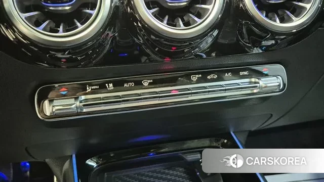 Mercedes-Benz GLA - Class H247 id 3404965 из Кореи 7