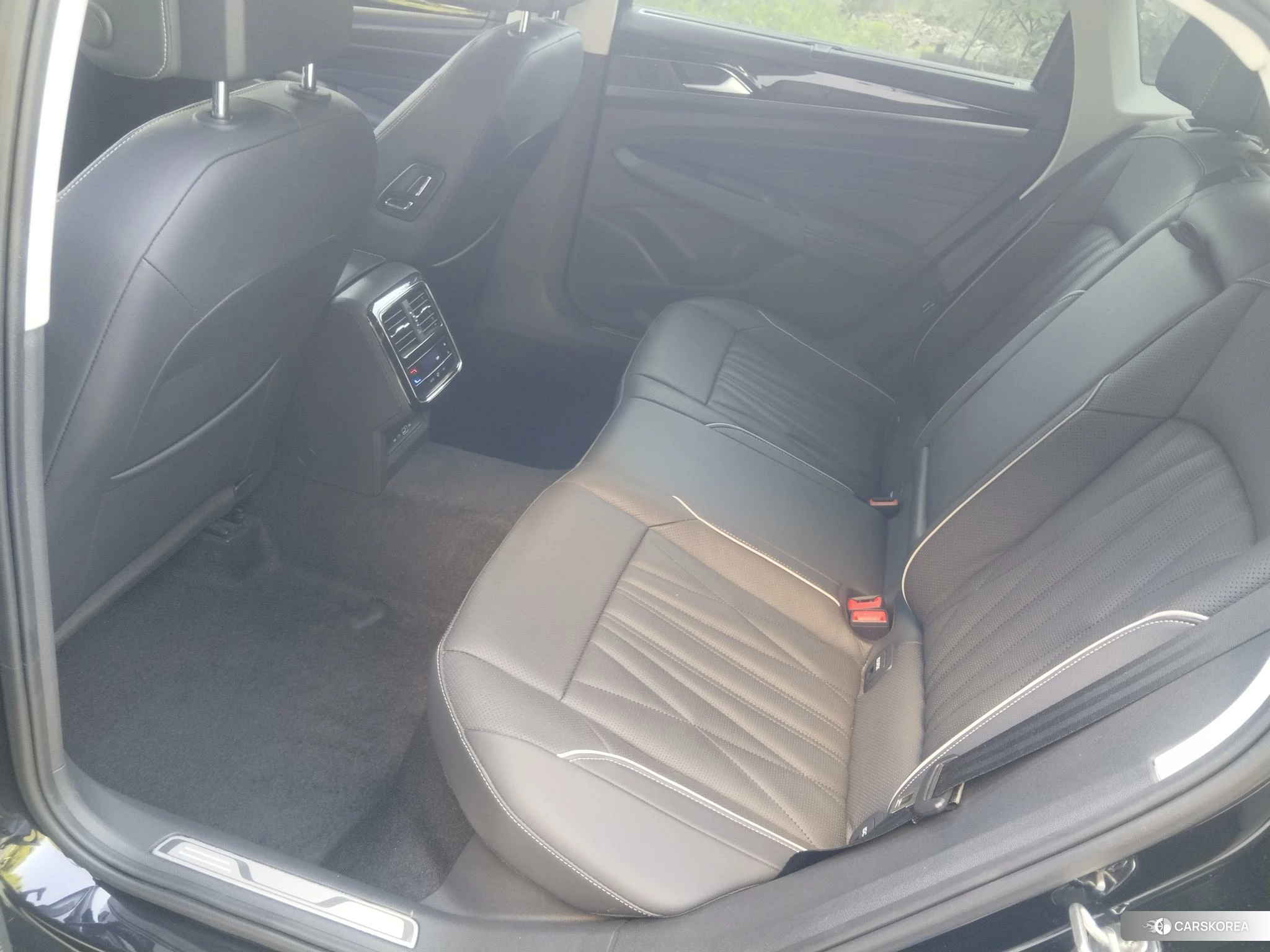 Volkswagen Passat id 4452818 из Китая 7