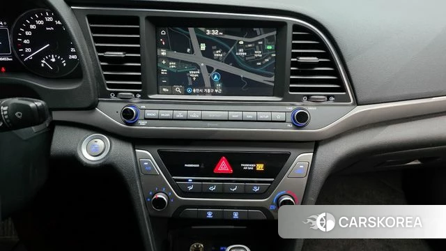 Hyundai Avante AD id 3846041 из Кореи 7