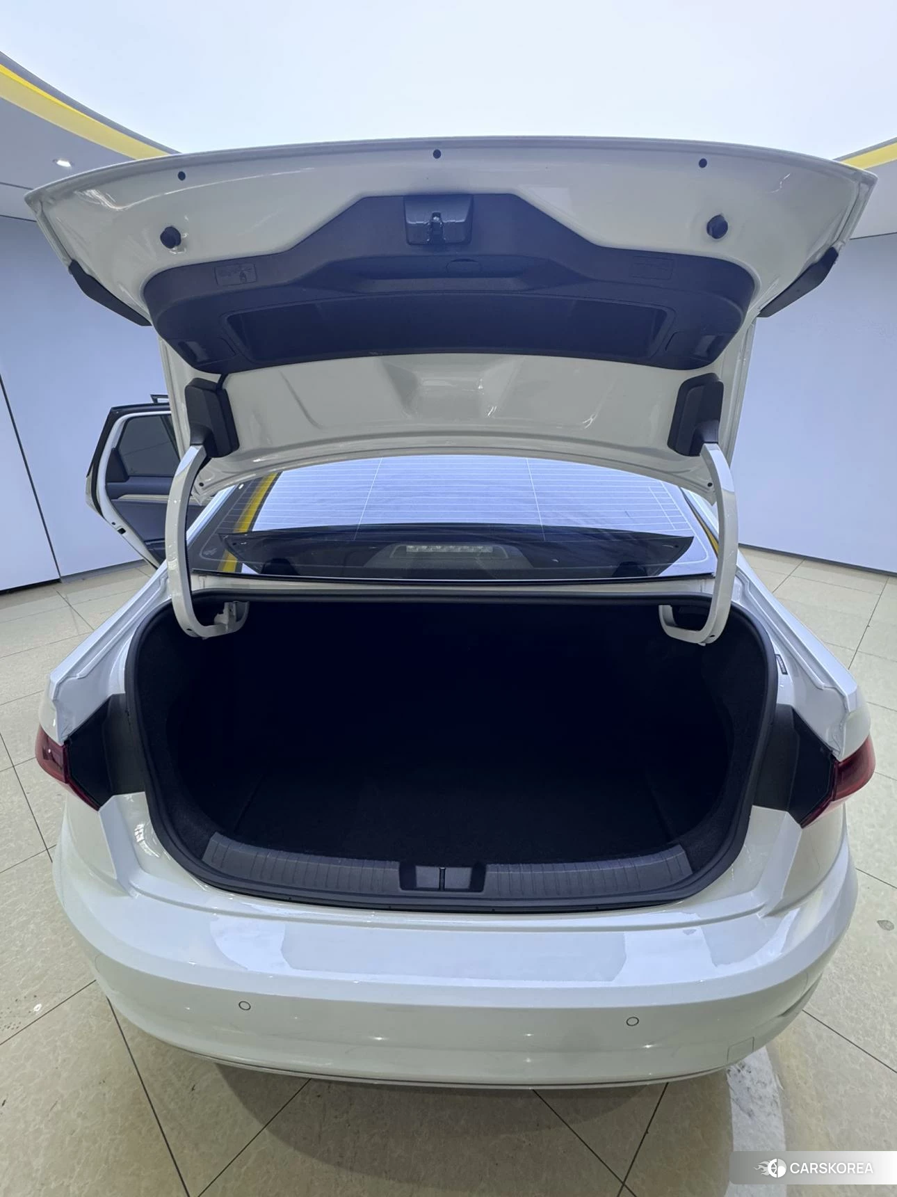 Volkswagen Sagitar id 4515022 из Китая 7