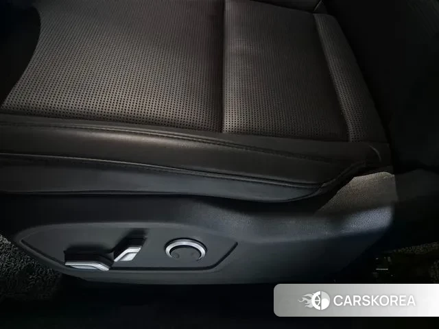 Hyundai Santa Fe (MX5) id 3739560 из Кореи 7