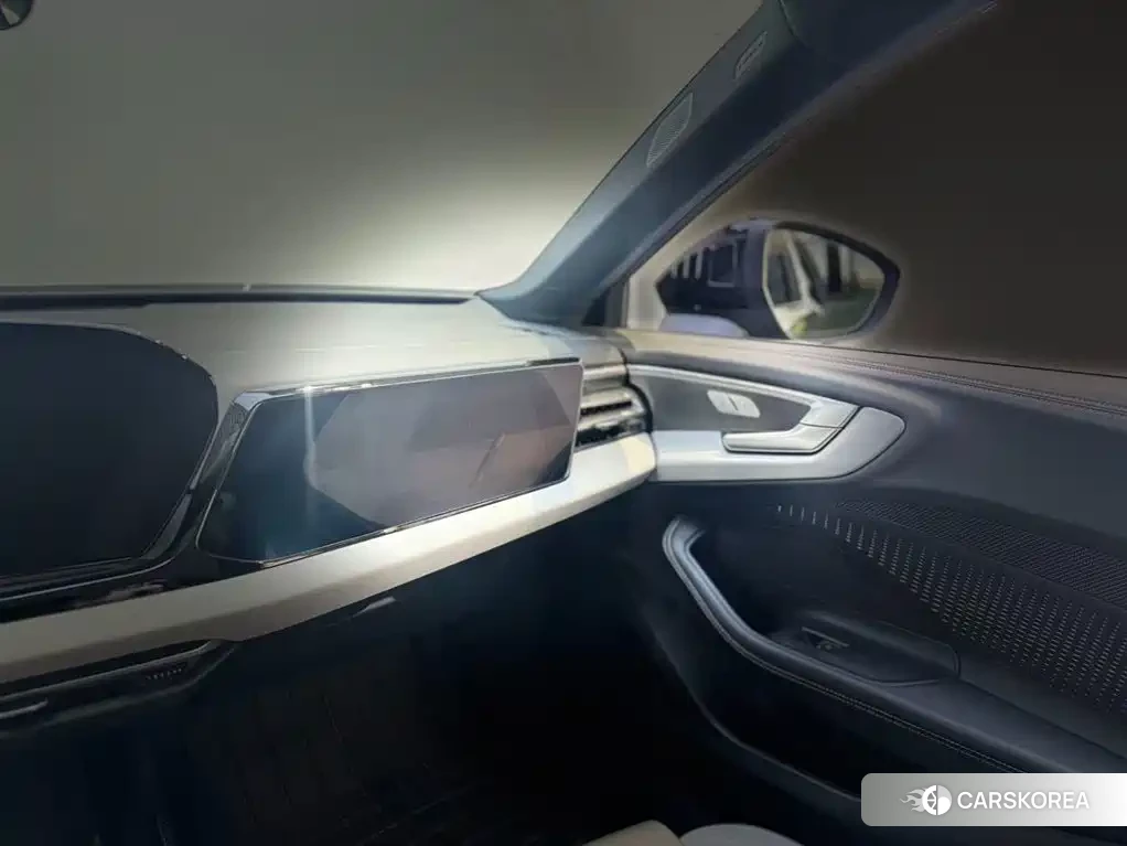 Audi A5L id 4576427 из Китая 7