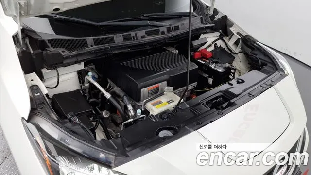 Nissan Leaf (ZE1) id 2558346 из Кореи 7