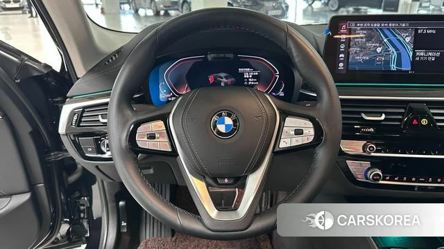 BMW 5 Series (G30) id 4768596 из Кореи 7
