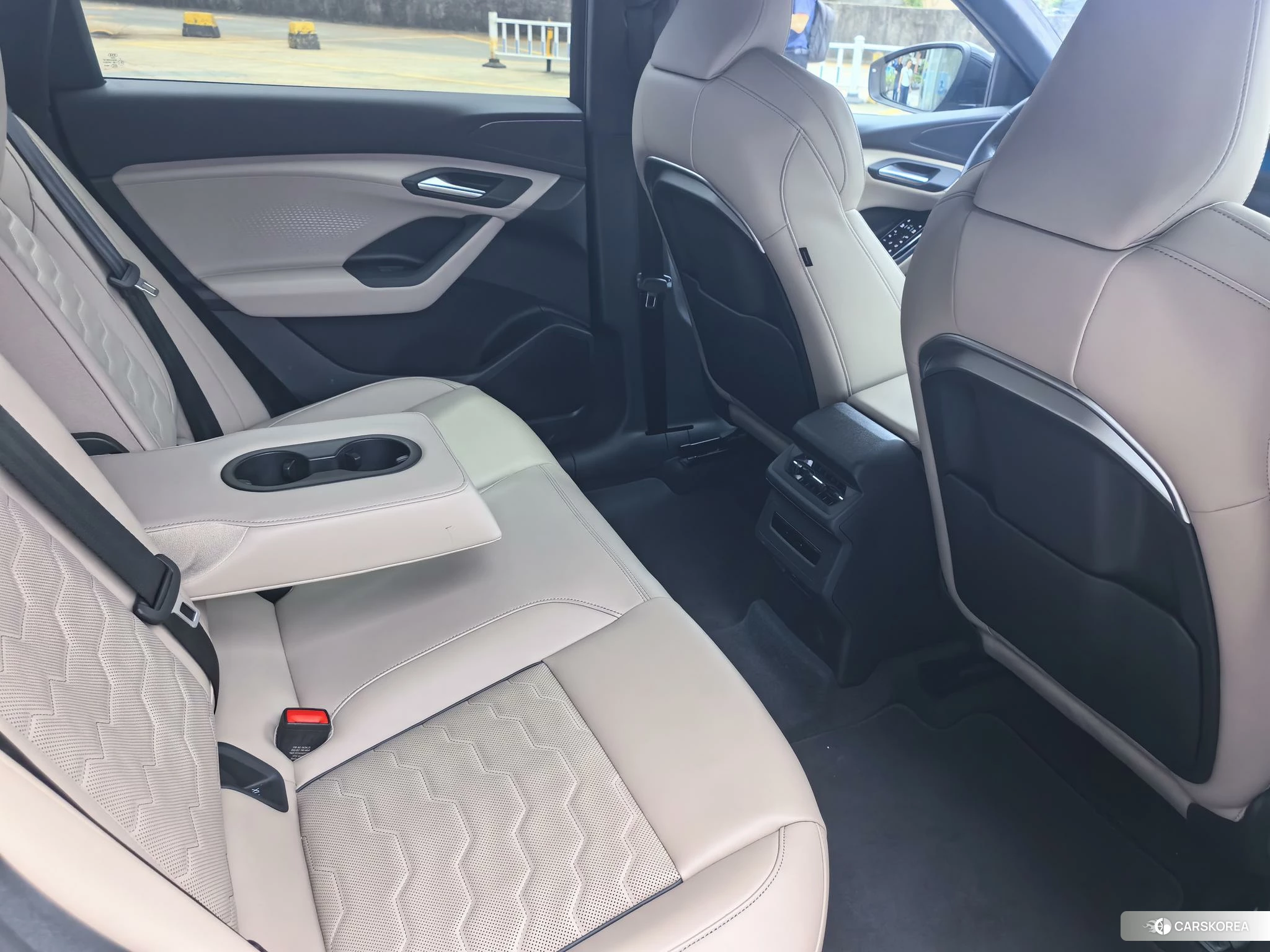 Audi Q6L e-tron id 4454460 из Китая 7