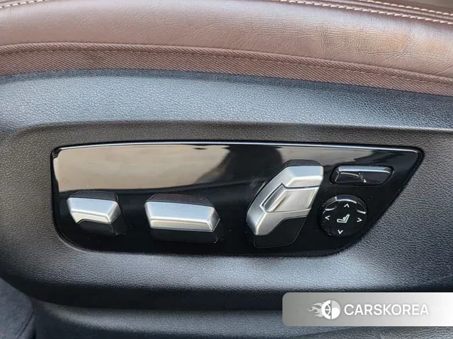 BMW 5 Series (G30) id 3413249 из Кореи 7