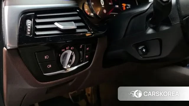 BMW 5 Series (G30) id 3330771 из Кореи 7