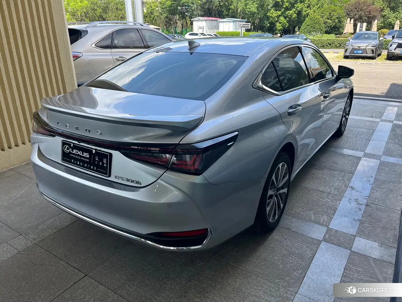 Lexus ES id 4680518 из Китая 10