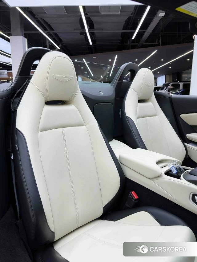 Aston Martin Vantage id 4238837 из Китая 7