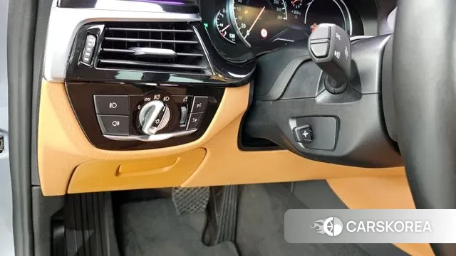 BMW 5 Series (G30) id 2966577 из Кореи 7